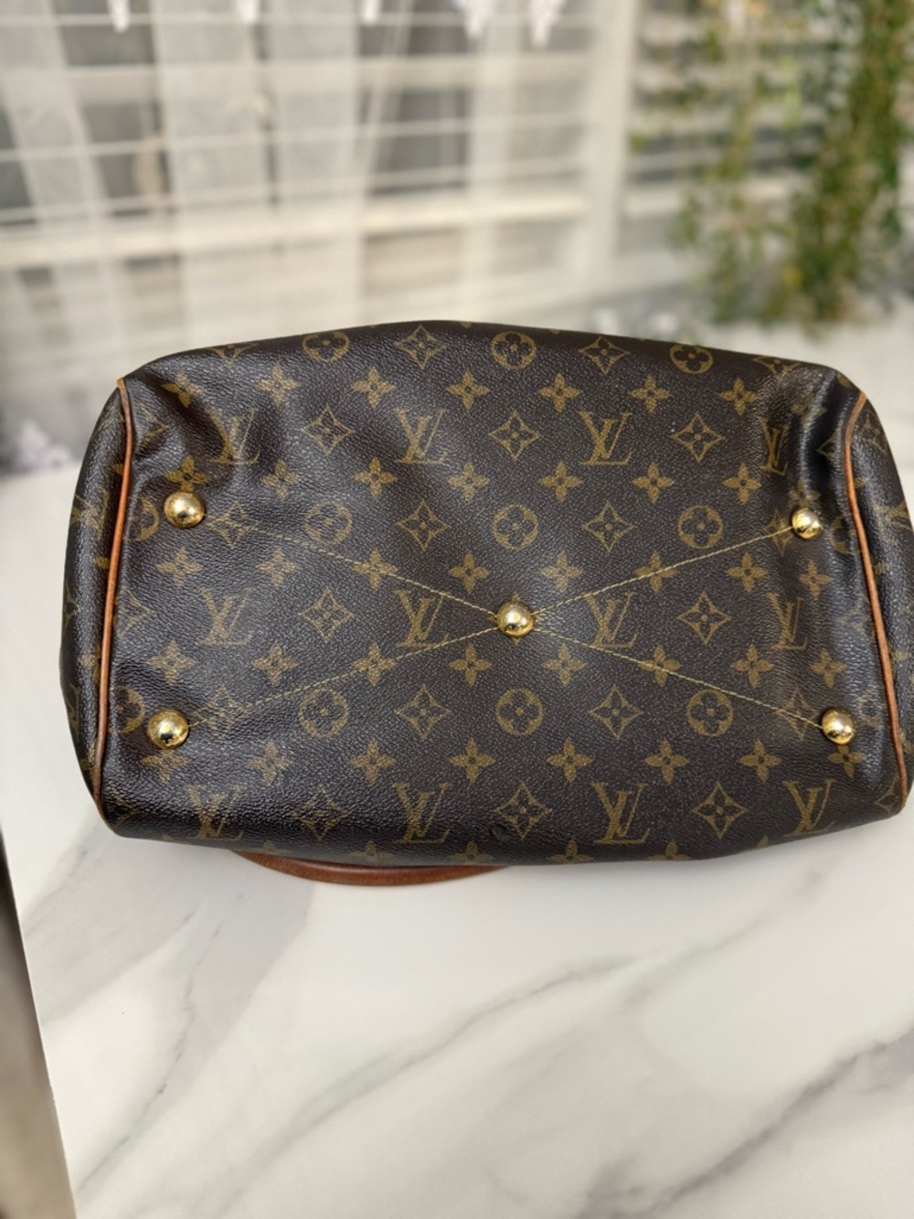 Louis Vuitton Monogram Canvas Tivoli Gm Top Handle Bag - 100 % Authentic - Picture 9 of 17